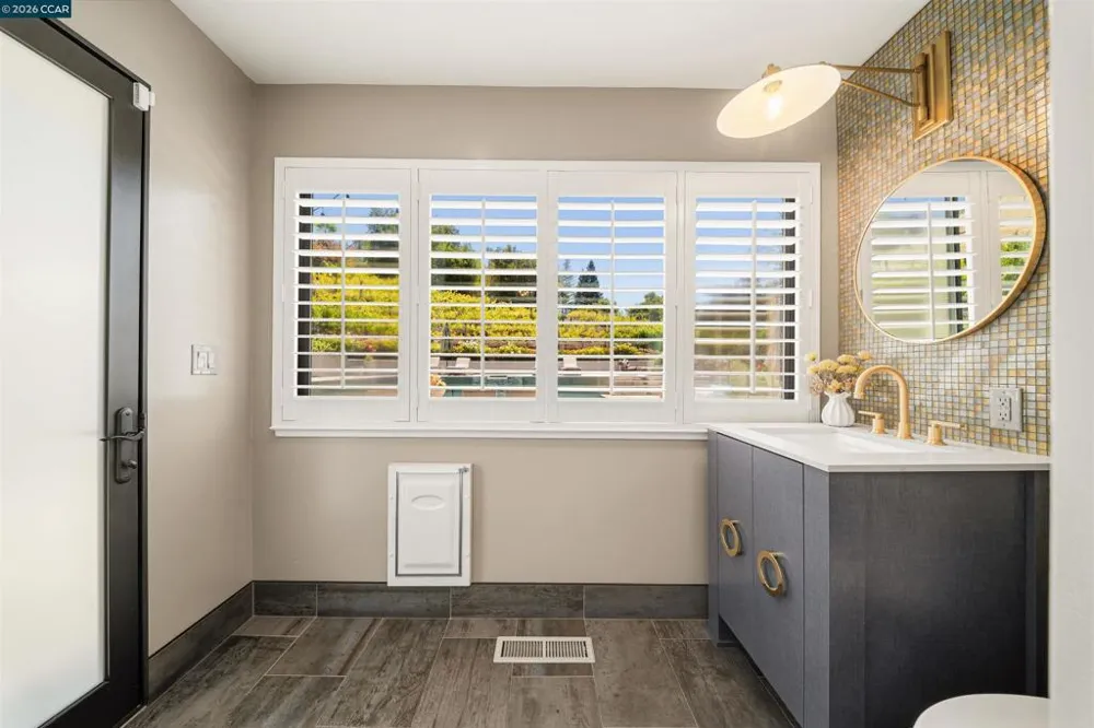 330 Twin Peaks Ln Alamo, CA 94507