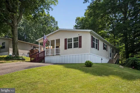 61 GLEN ROY ROAD