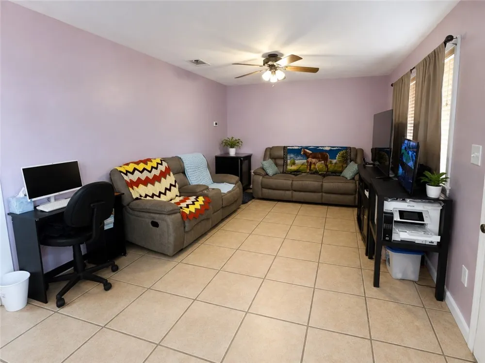 1506 Denver Street Portland, TX 78374