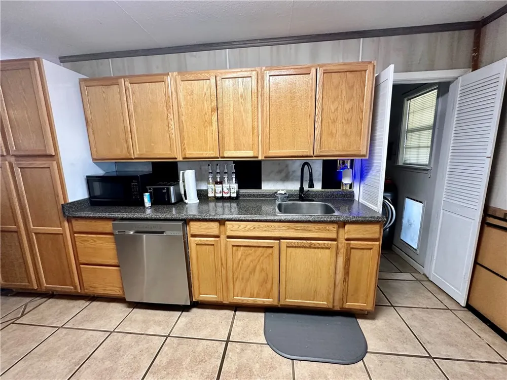 1506 Denver Street Portland, TX 78374