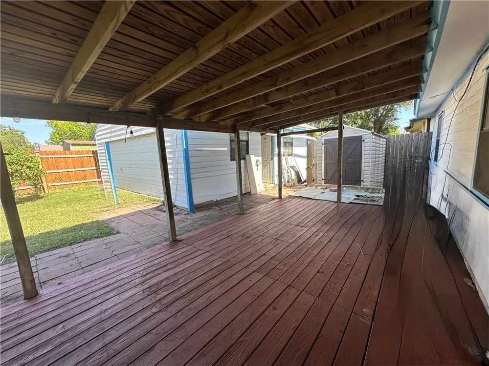 1506 Denver Street Portland, TX 78374