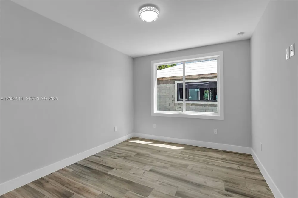 68 Coral Way Key Largo, FL 33037