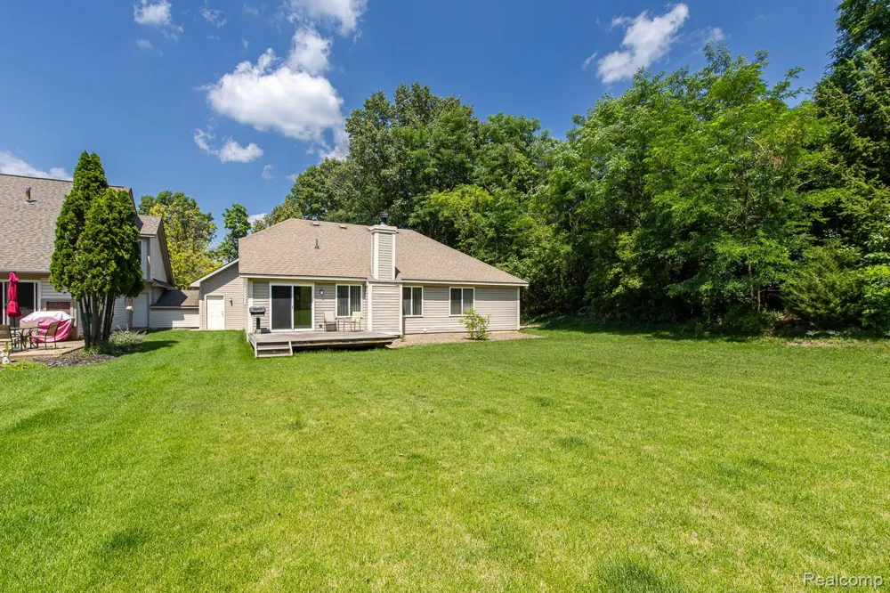 312 Reid Road Highland Charter Township, MI 48357