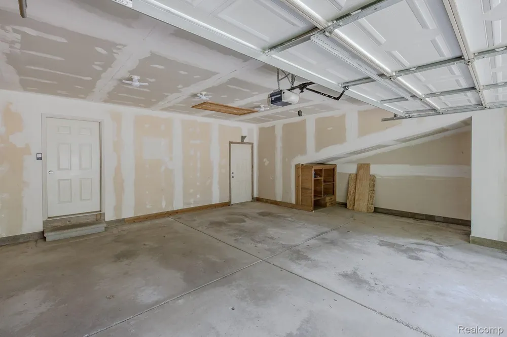 312 Reid Road Highland Charter Township, MI 48357