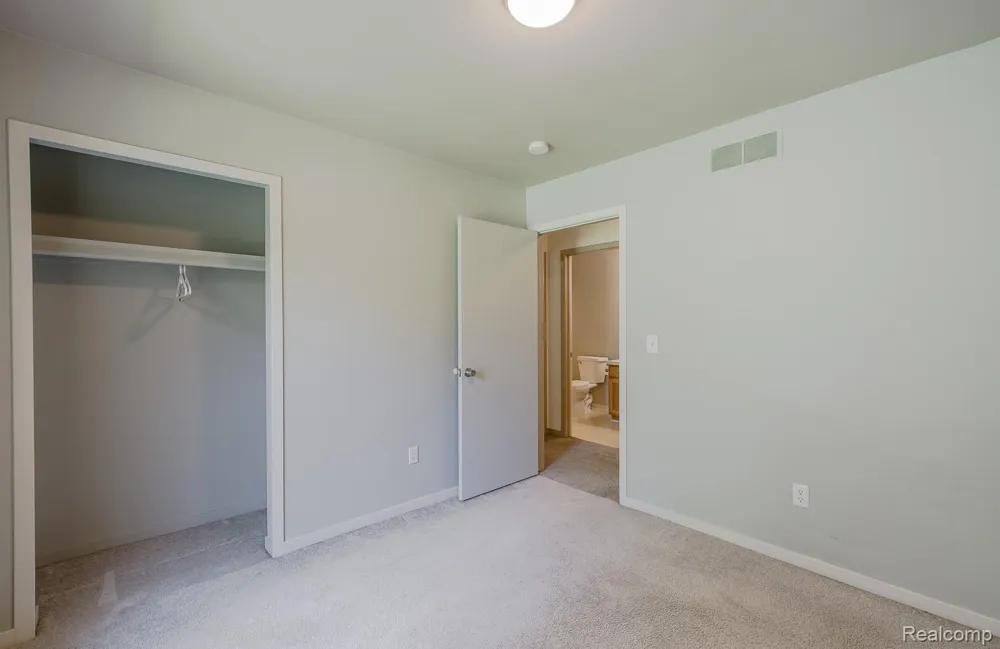 312 Reid Road Highland Charter Township, MI 48357