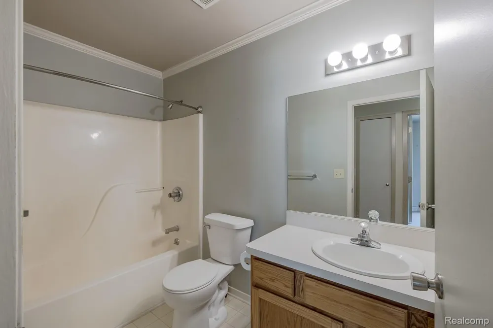 312 Reid Road Highland Charter Township, MI 48357