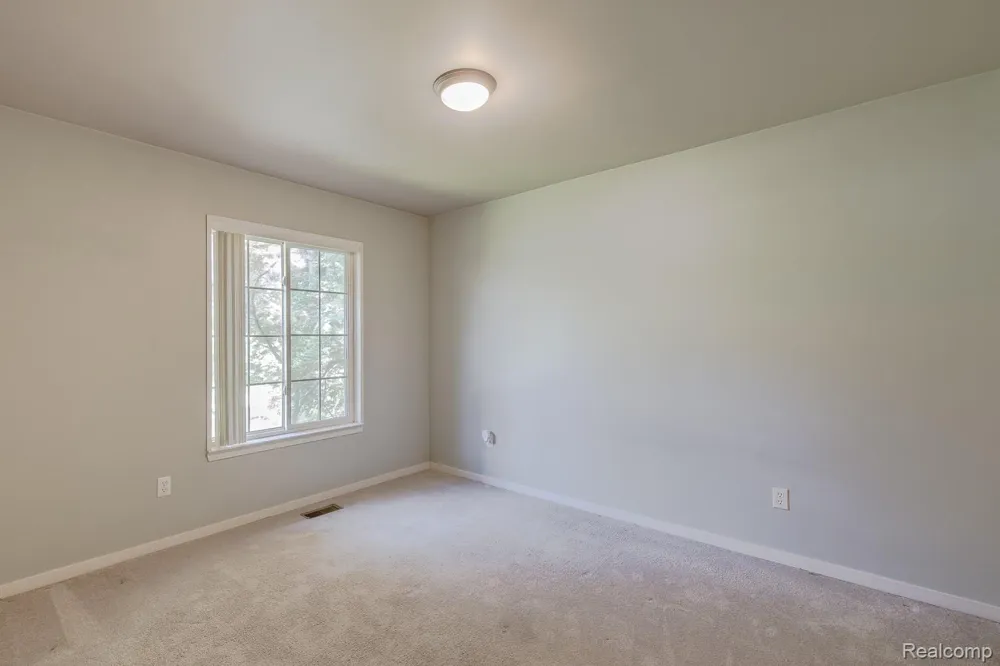 312 Reid Road Highland Charter Township, MI 48357