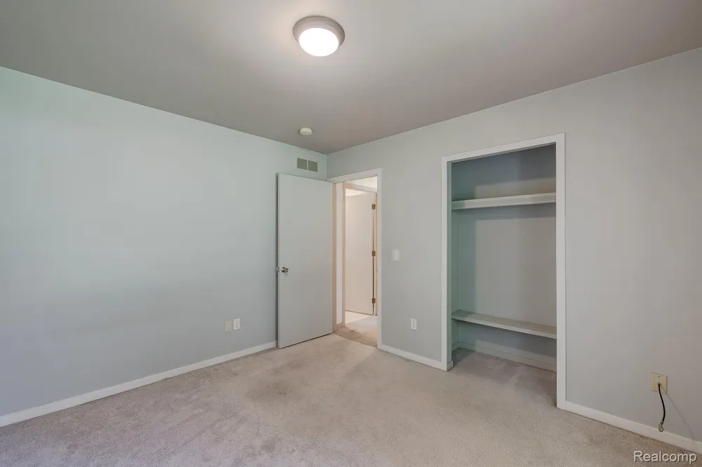312 Reid Road Highland Charter Township, MI 48357