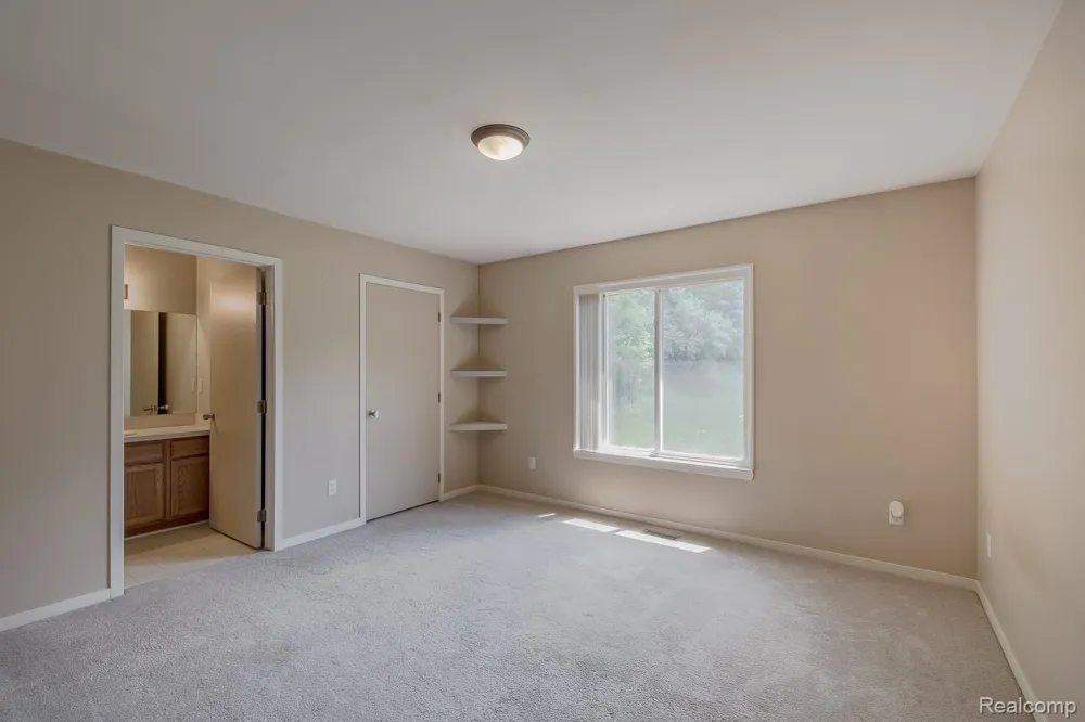 312 Reid Road Highland Charter Township, MI 48357