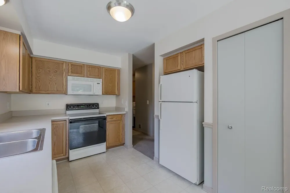 312 Reid Road Highland Charter Township, MI 48357