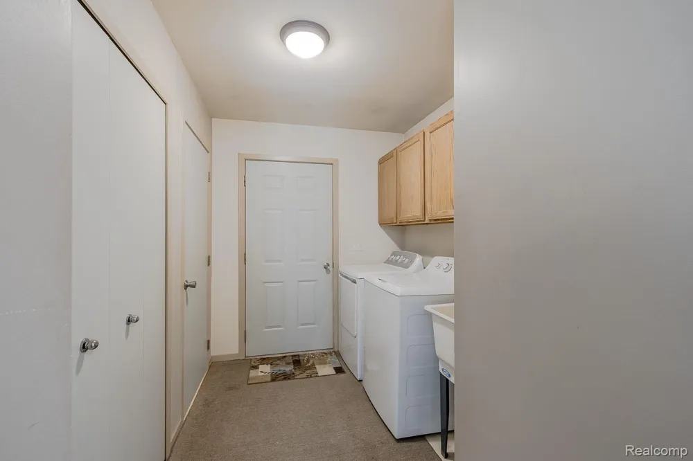 312 Reid Road Highland Charter Township, MI 48357