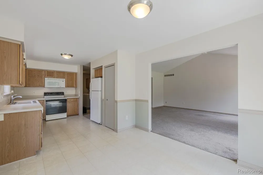 312 Reid Road Highland Charter Township, MI 48357