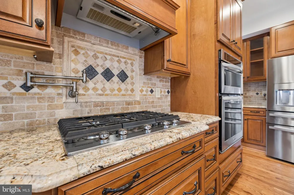 5871 PAINE RUN PL Manassas, VA 20112