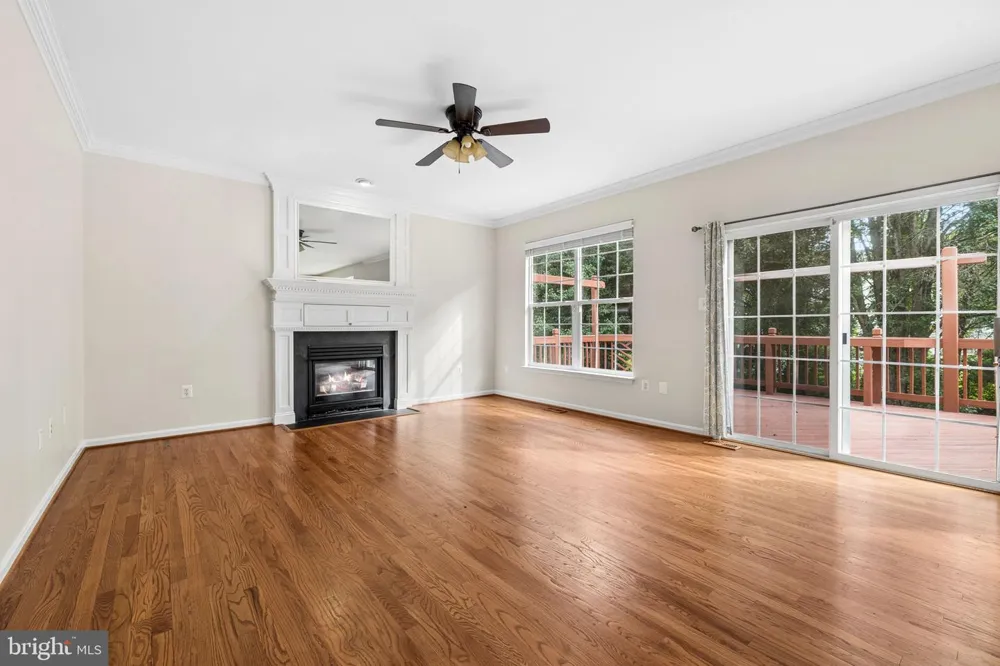 5871 PAINE RUN PL Manassas, VA 20112