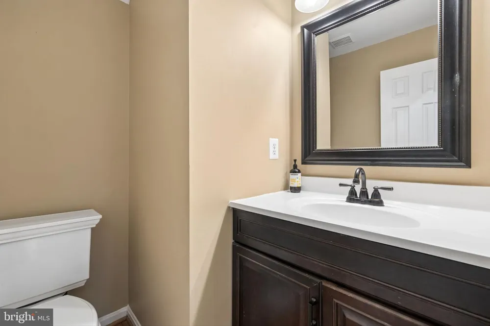 5871 PAINE RUN PL Manassas, VA 20112