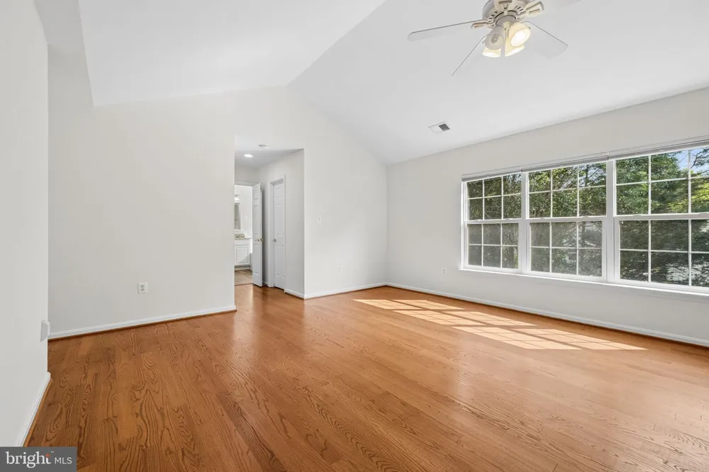5871 PAINE RUN PL Manassas, VA 20112