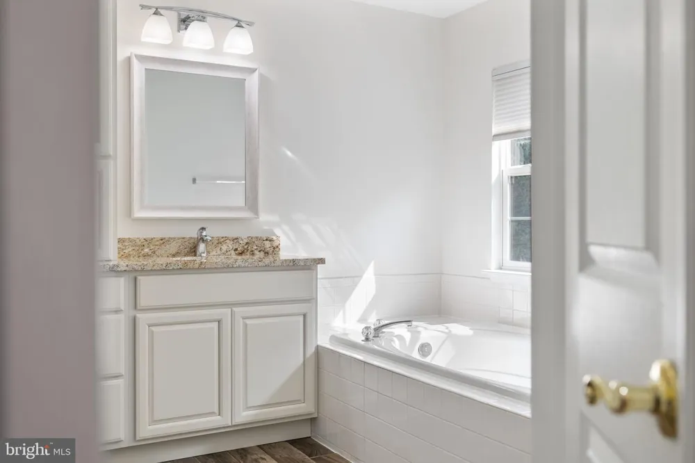 5871 PAINE RUN PL Manassas, VA 20112