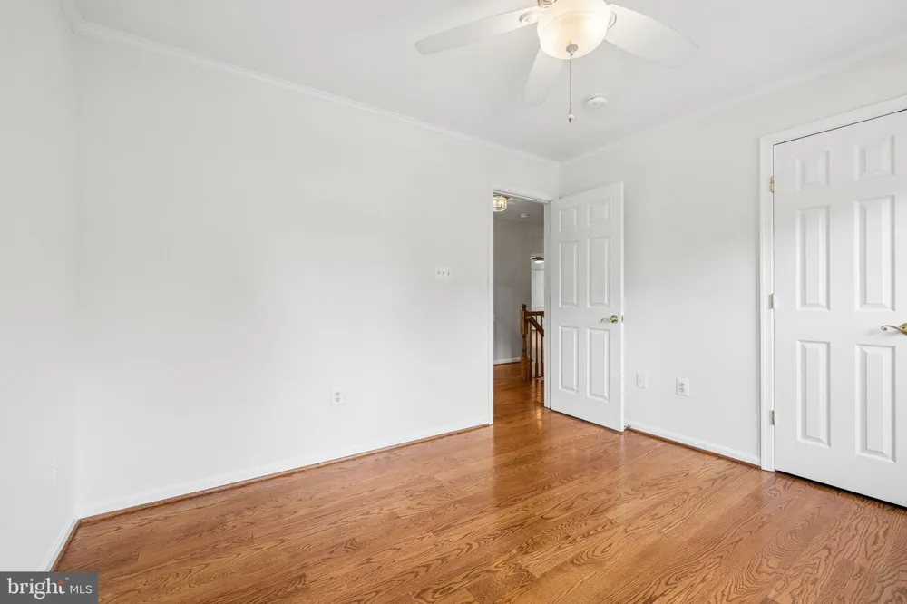 5871 PAINE RUN PL Manassas, VA 20112