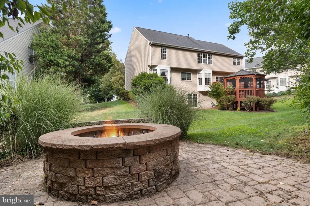 5871 PAINE RUN PL Manassas, VA 20112