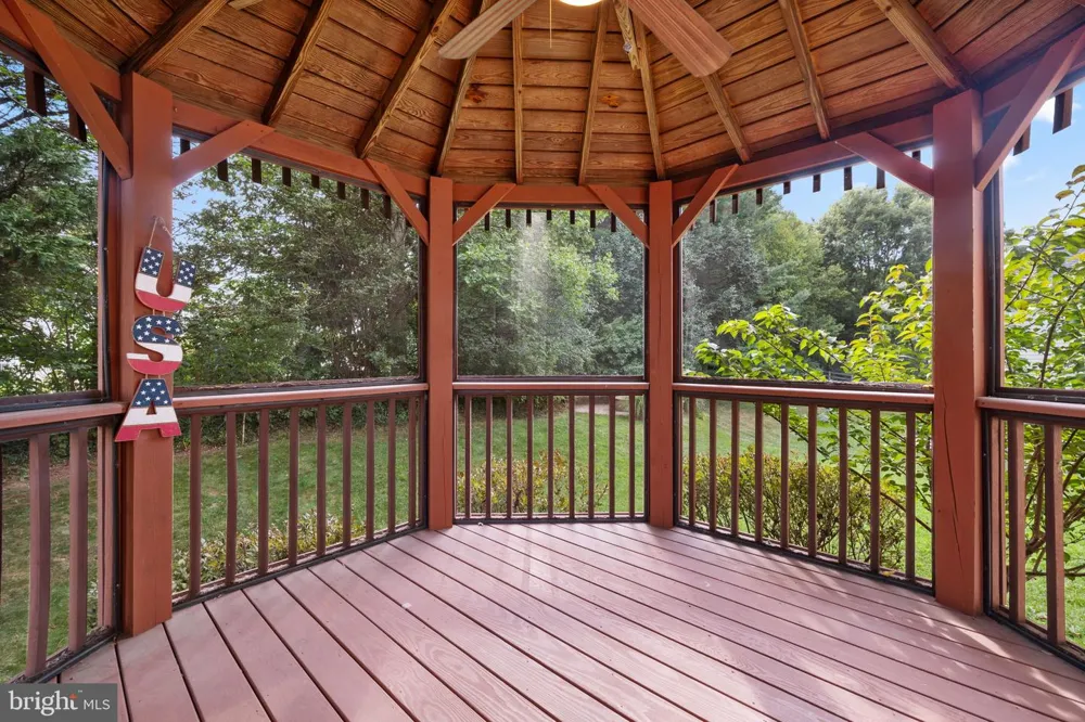 5871 PAINE RUN PL Manassas, VA 20112