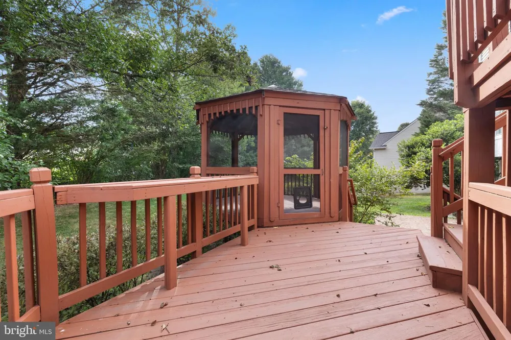 5871 PAINE RUN PL Manassas, VA 20112