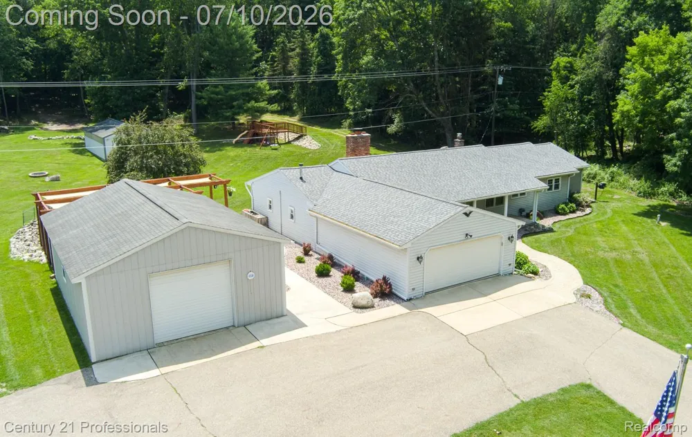 1790 Kent Road Brandon Charter Township, MI 48462