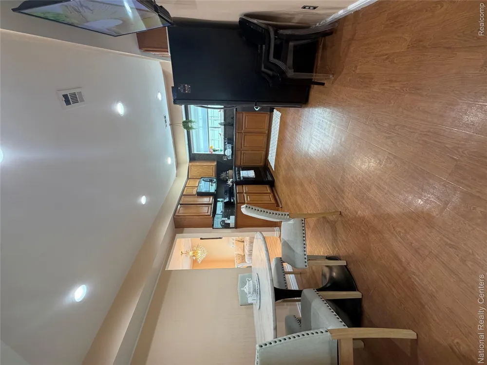 39392 Owendale Drive Sterling Heights City, MI 48310
