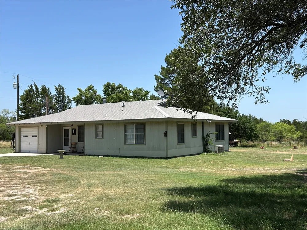 68 County Road 517 Goldthwaite, TX 76844