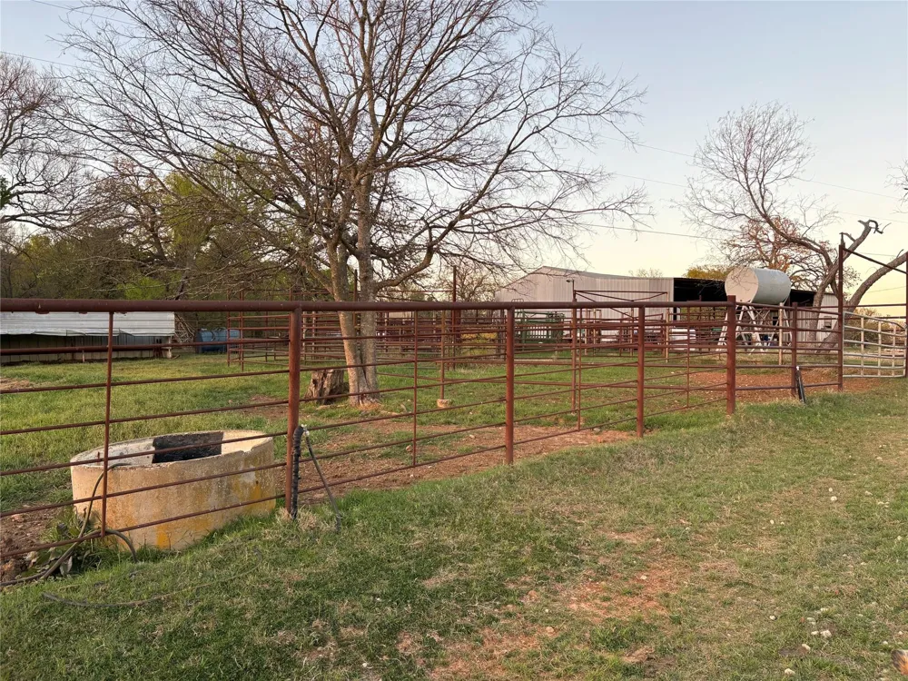 3713 Cr 386 Marquez, TX 77865