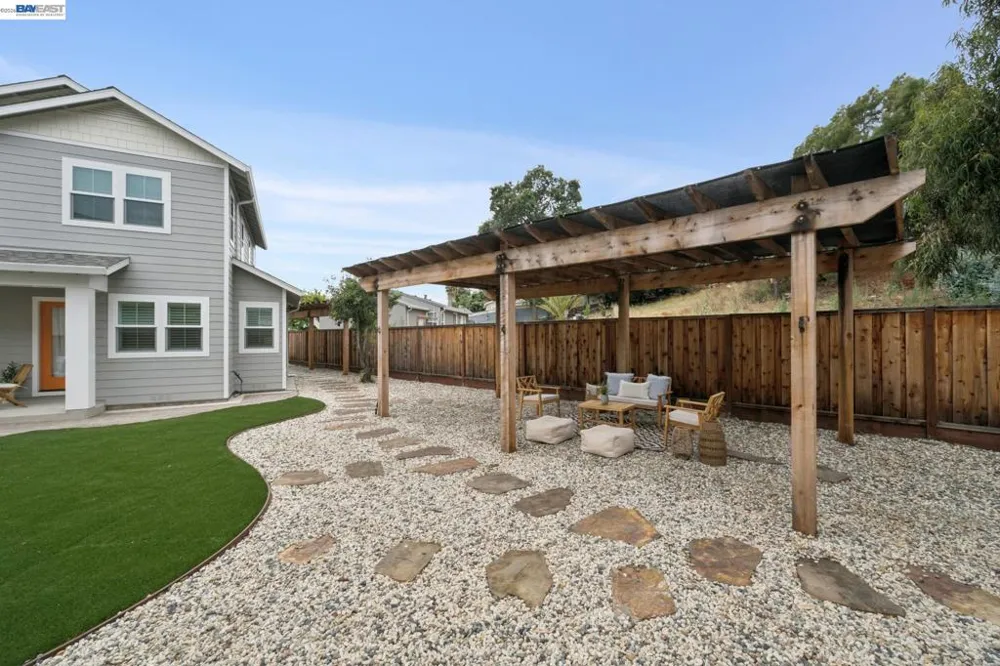 21112 Tyee Ct Castro Valley, CA 94546
