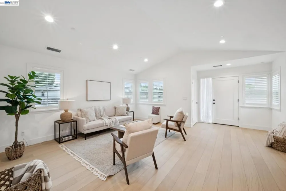 21112 Tyee Ct Castro Valley, CA 94546