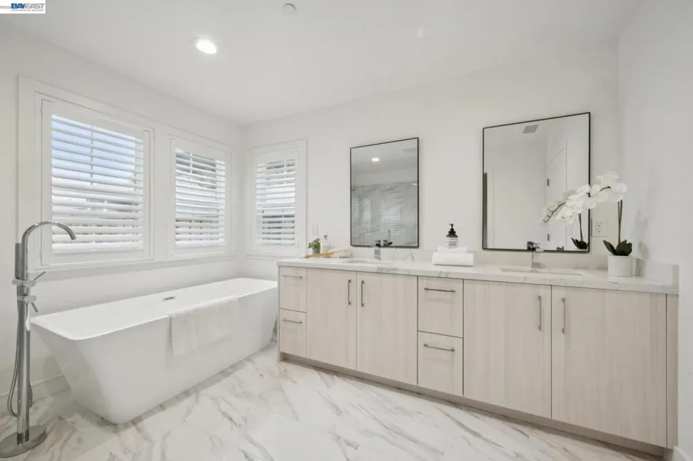 21112 Tyee Ct Castro Valley, CA 94546