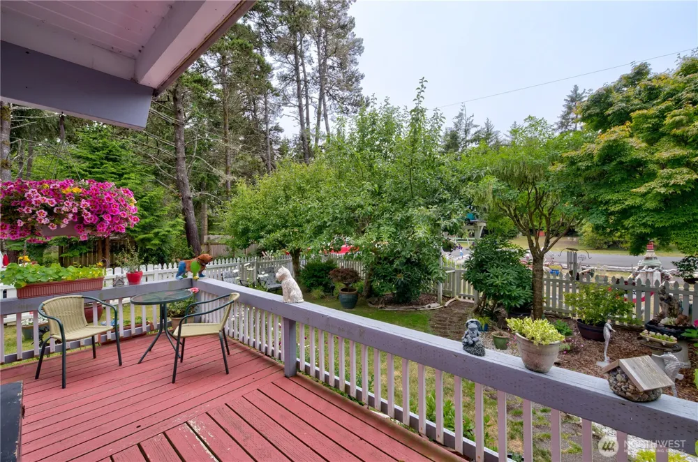 29612 M PLACE Ocean Park, WA 98640