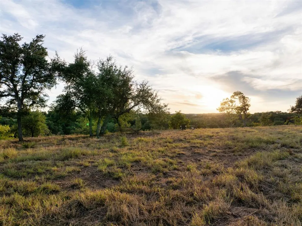 7275 Creek Road Dripping Springs, TX 78620