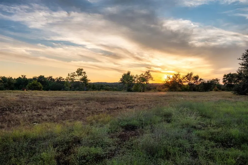 7275 Creek Road Dripping Springs, TX 78620