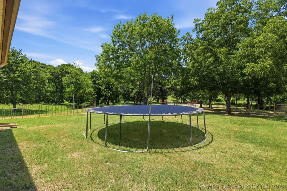 2464 S Roberta Road Durant, OK 74701