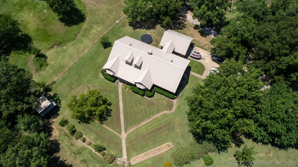 2464 S Roberta Road Durant, OK 74701