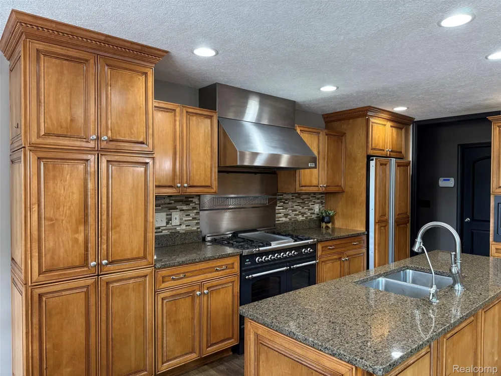 16118 Jeff Court Watertown Charter Township, MI 48837