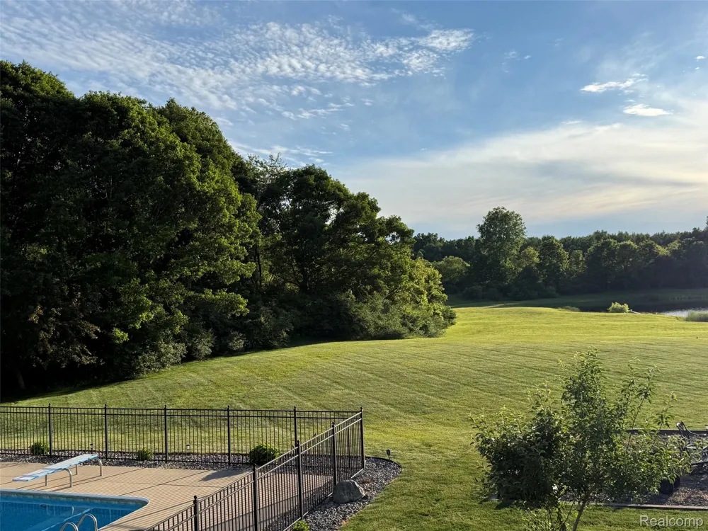 16118 Jeff Court Watertown Charter Township, MI 48837