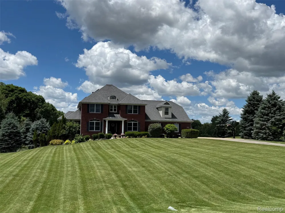 16118 Jeff Court Watertown Charter Township, MI 48837