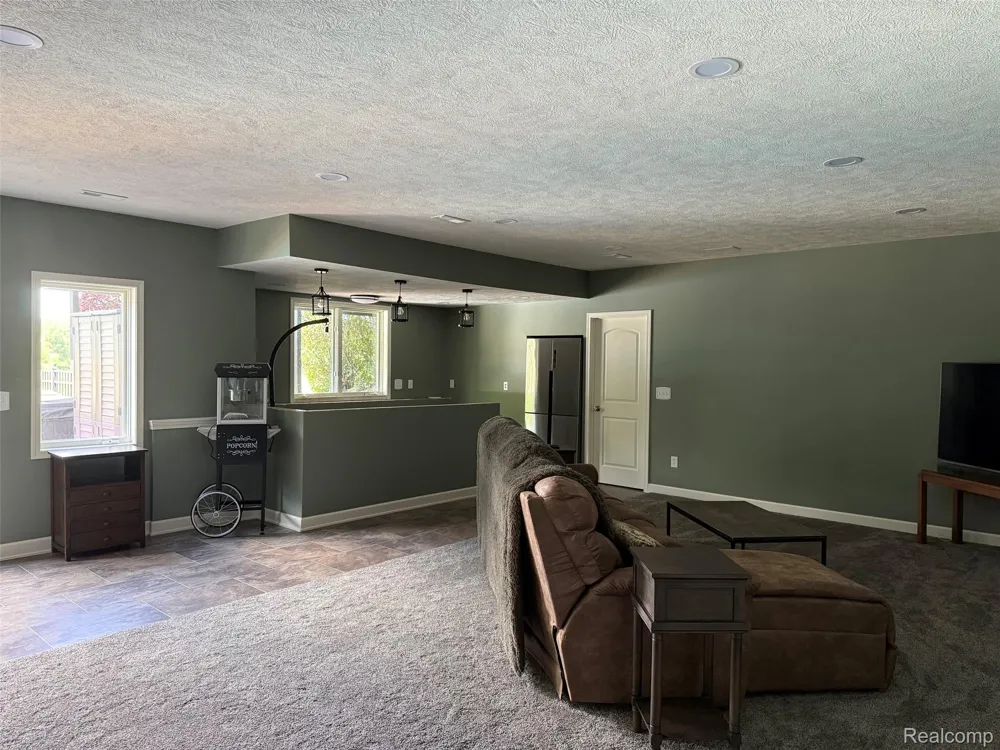 16118 Jeff Court Watertown Charter Township, MI 48837