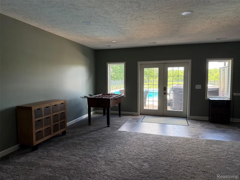16118 Jeff Court Watertown Charter Township, MI 48837