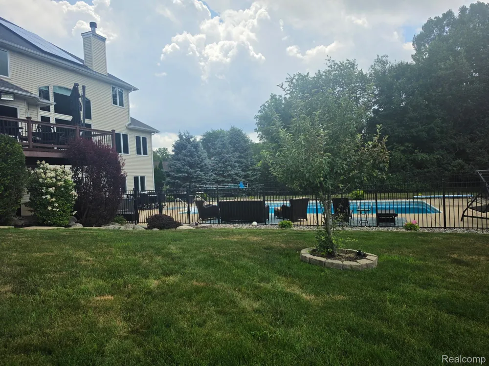 16118 Jeff Court Watertown Charter Township, MI 48837