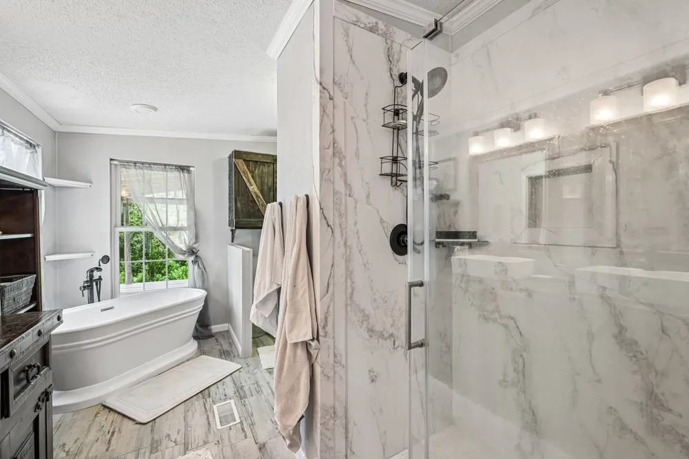 541 Hidden Oaks Drive Elgin, TX 78621