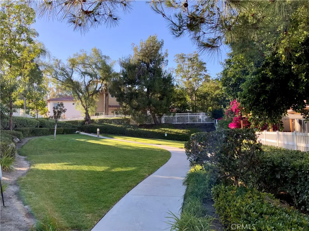 54 Paseo Viento Rancho Santa Margarita, CA 92688