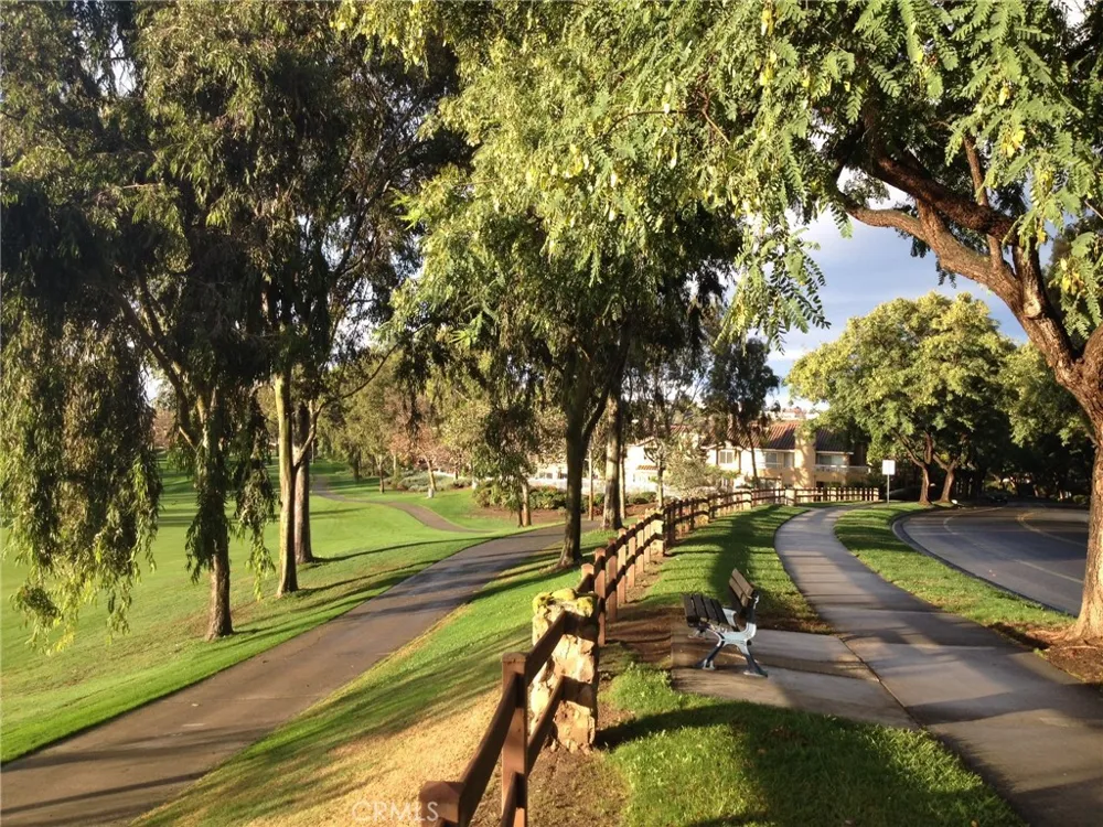 54 Paseo Viento Rancho Santa Margarita, CA 92688
