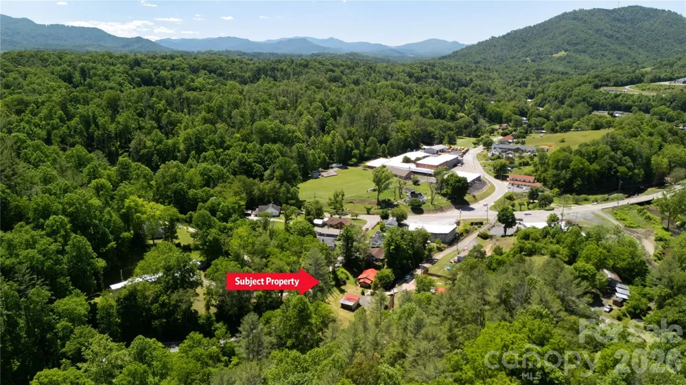 92 Buchanan Drive Bakersville, NC 28705