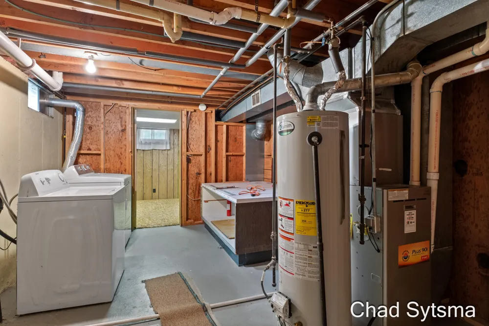 1643 Stonewood Drive SE Lowell, MI 49331