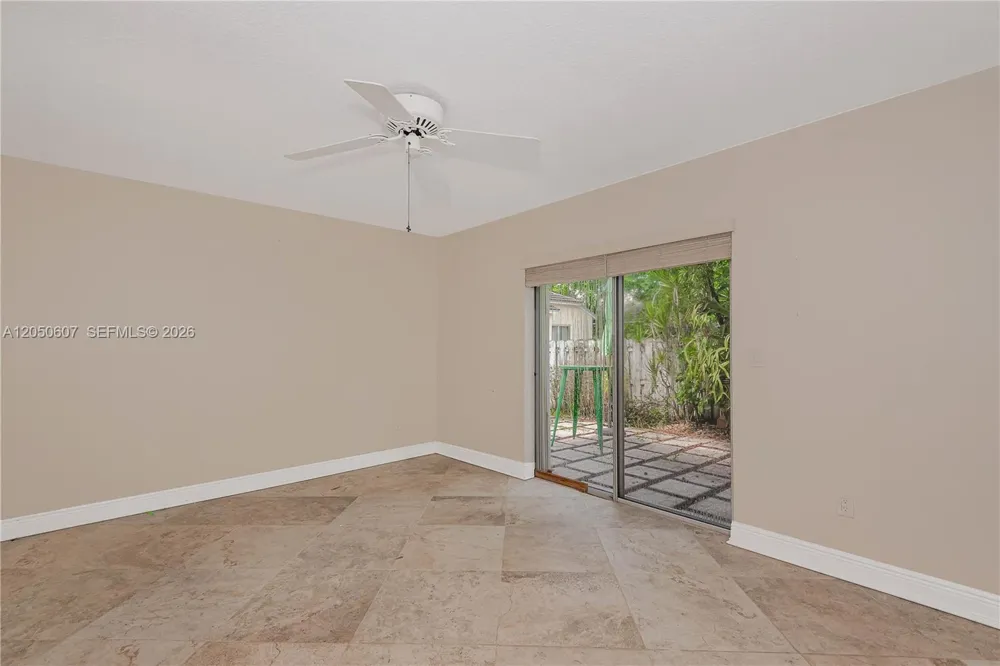 9852 NW 9th Ct Plantation, FL 33324