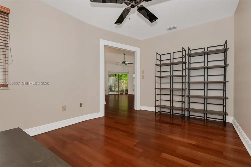 9852 NW 9th Ct Plantation, FL 33324